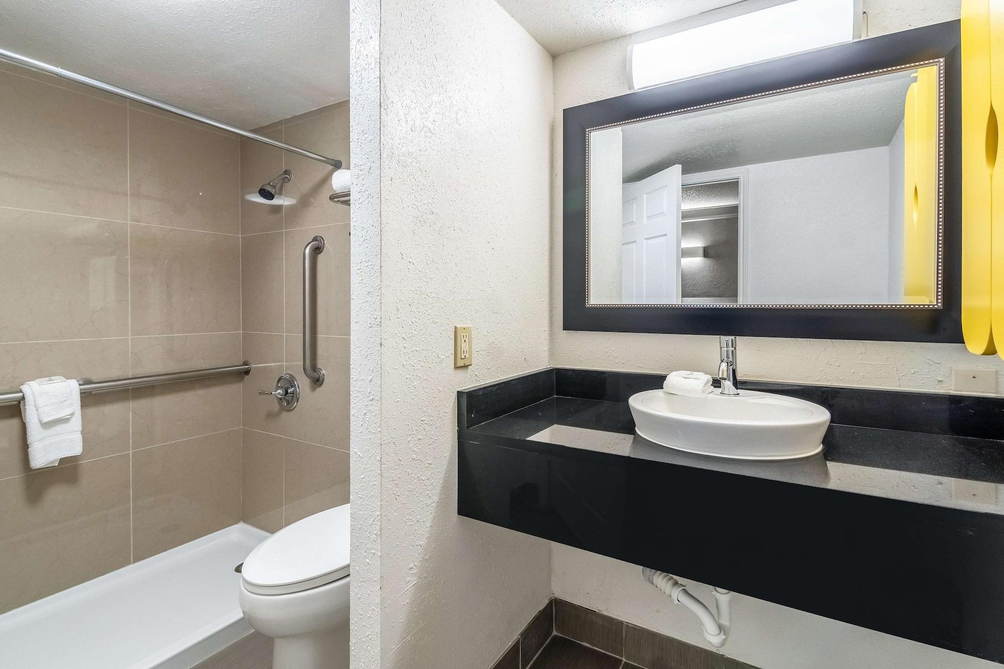 Studio 6-fort Worth, Tx - West Medical Center Hotel